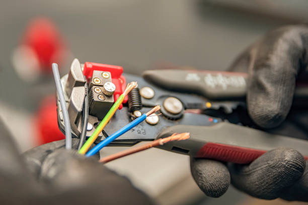 Best Electric Panel Repair  in Village Of Oak Creek, AZ