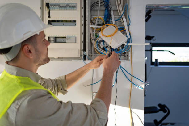 Best Commercial Electrician Services  in Village Of Oak Creek, AZ